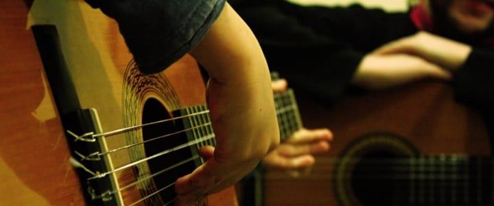 The Surprising Benefit of Learning Guitar Without Sheet Music