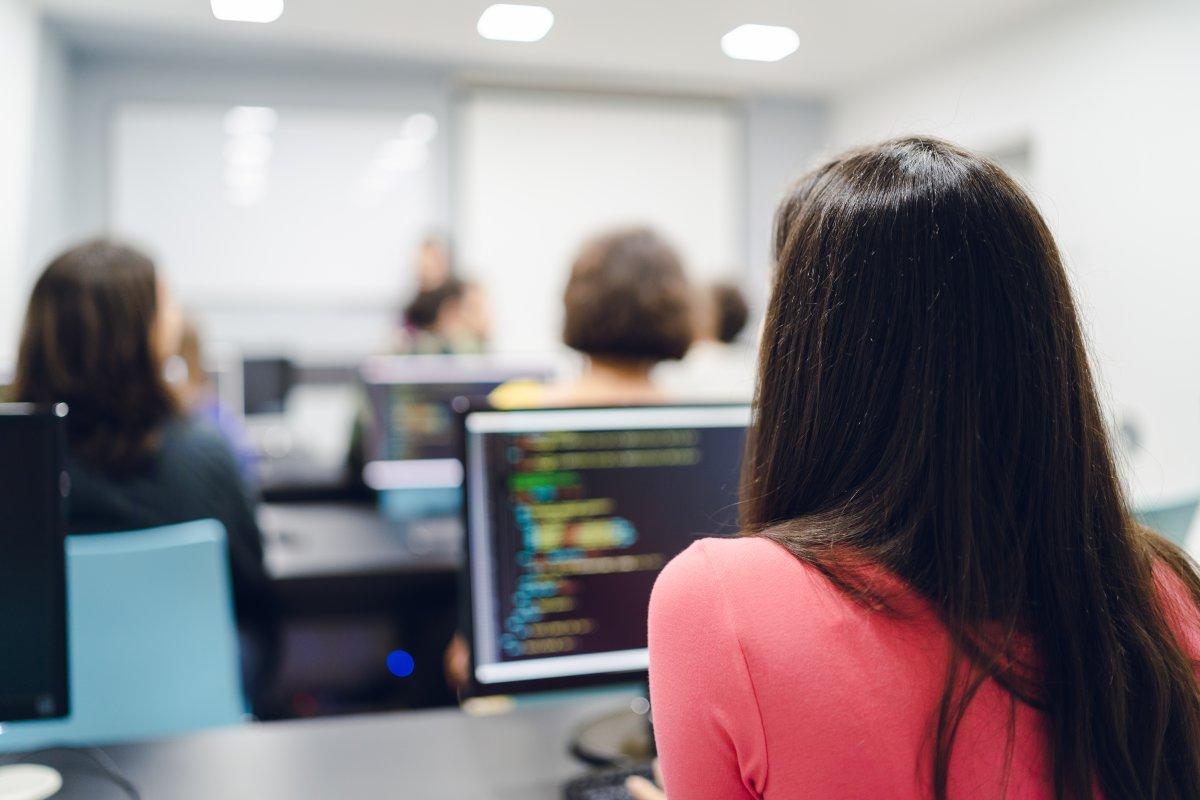The Benefits of Online Coding Tutoring: Should You Invest in a Coding Tutor?
