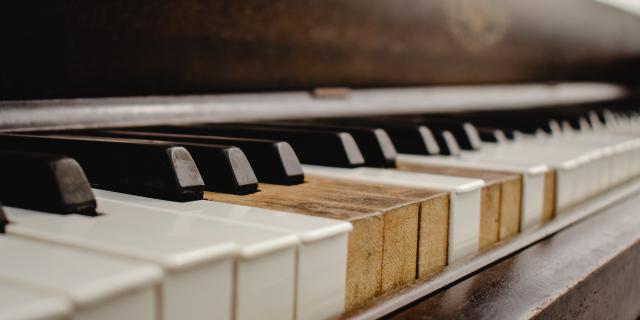 Intro to Piano for Adults - Piano Class
