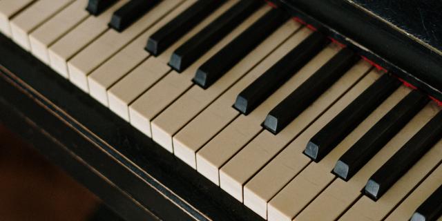 Intro to Piano for Complete Beginners - Piano Class