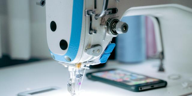 Sewing Machine Basics: Sewing machine parts, bobbin and top threading - Sewing Class