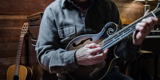 Learn And Practice 5 Necessary Chords - Mandolin Class