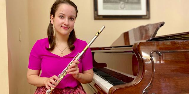 How to Make Your First Sounds on the Flute: Part 1 - Flute Class