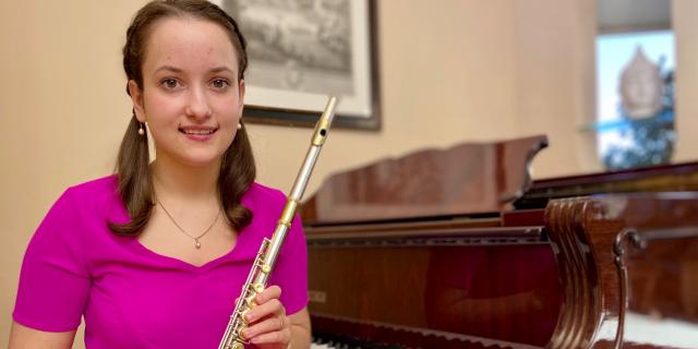 How to Make Your First Sounds on the Flute: Part 2 - Flute Class