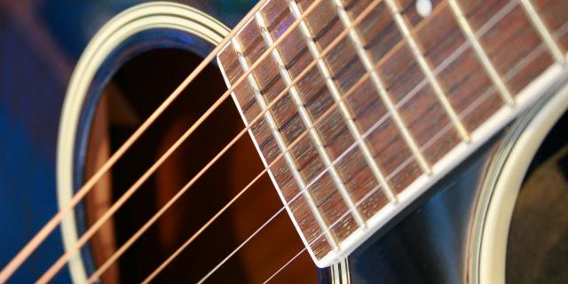 Guitar for Adults: How to Make Lightning-Fast Chord Changes - Guitar Class