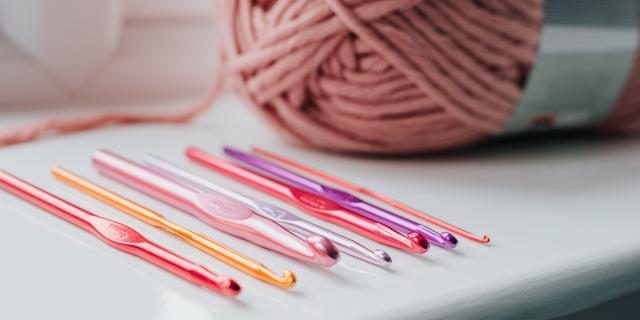How to Double Crochet - Crocheting Class
