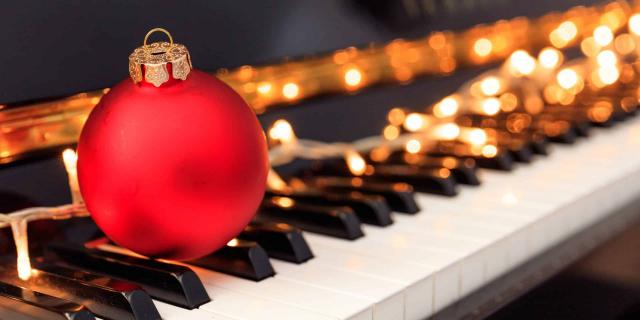 Let’s Play Christmas Songs On The Piano - Piano Class