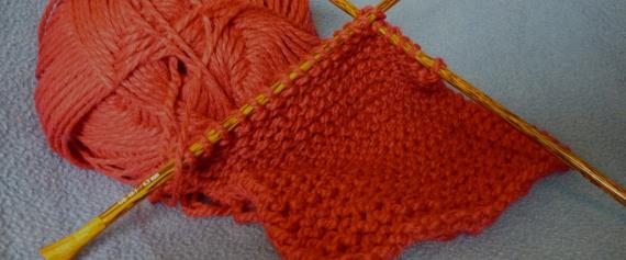 Beginner Knitting Projects: Fingerless Texting Gloves Part 1 - Knitting Class