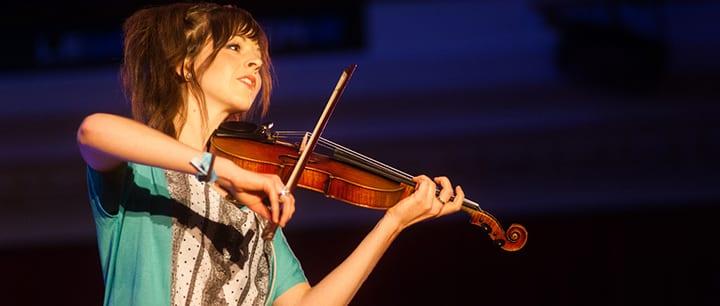 https://takelessons.com/blog/2014/04/how-to-play-the-violin-like-lindsey-stirling