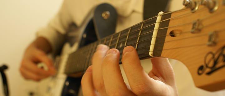 https://takelessons.com/blog/reasons-to-learn-guitar-scales