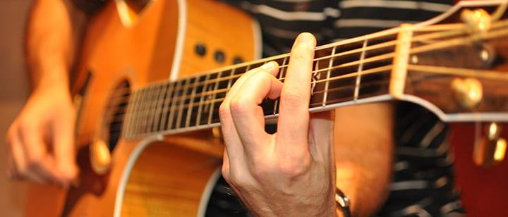 https://takelessons.com/blog/learn-how-to-play-guitar