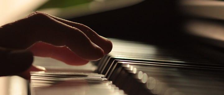 5 Exercises for Relaxing While Playing the Piano