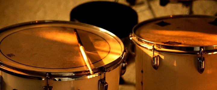 https://takelessons.com/blog/2015/02/drumming-101-basic-drum-terms-you-should-know-2