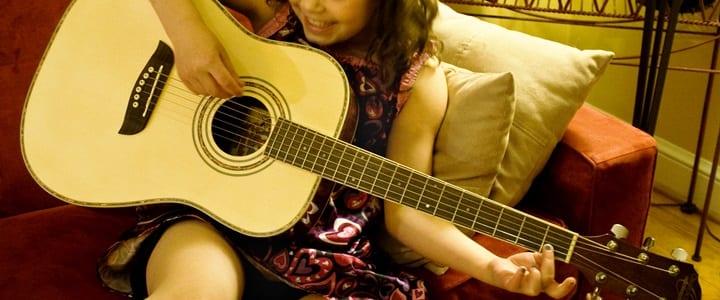 What Should I Look For in a Guitar Teacher for My Child?