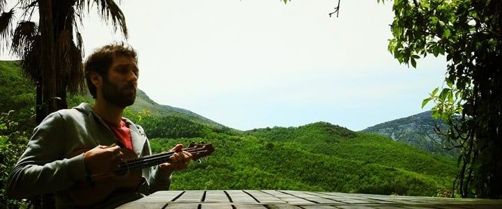 https://takelessons.com/blog/2017/03/7-hawaiian-ukulele-song-for-beginners