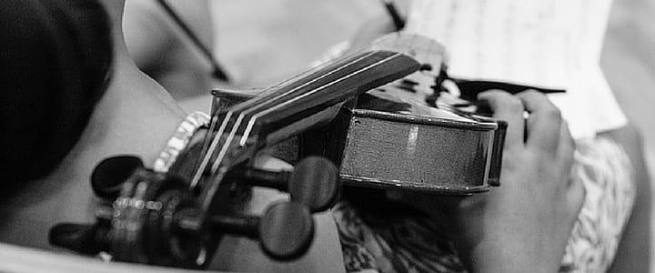 How to Tune a Violin For Beginners [Instructional Video]
