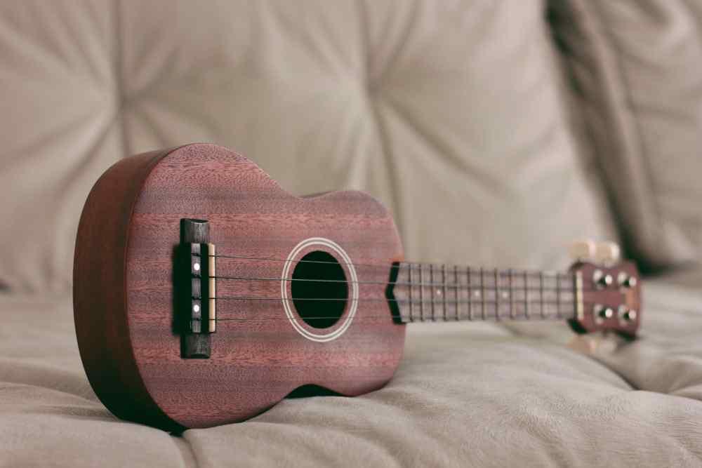 https://takelessons.com/blog/2020/04/learn-4-simple-chords-and-play-10-songs-on-the-uke