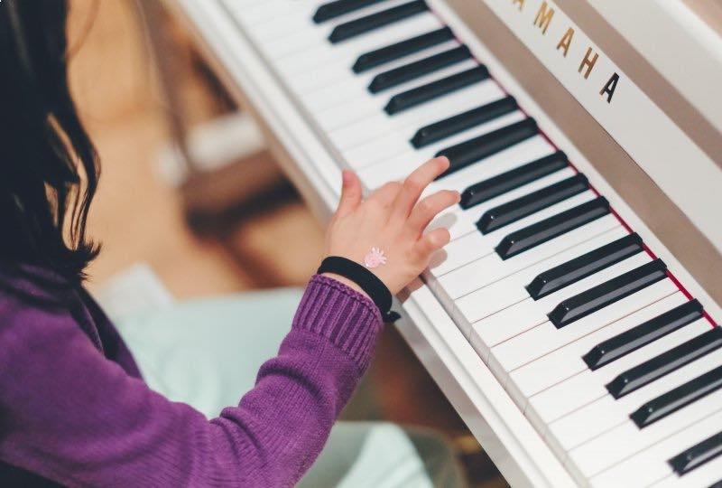5 Easy Disney Songs on Piano (& Why They’re Great!)