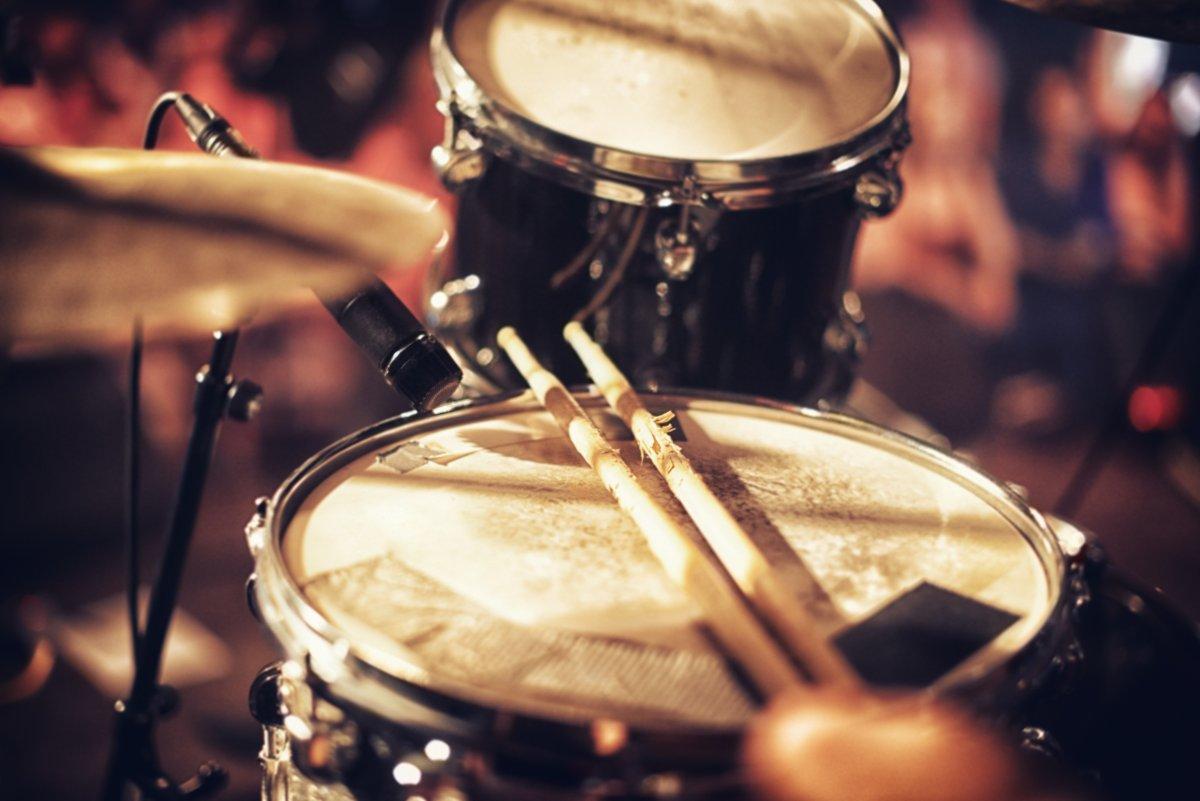 How to Play Drums: The Complete Guide for Beginners