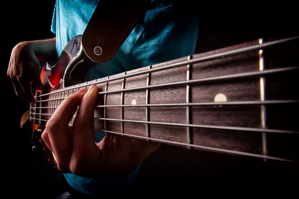 How to Play Bass Guitar: The Complete Beginner’s Guide
