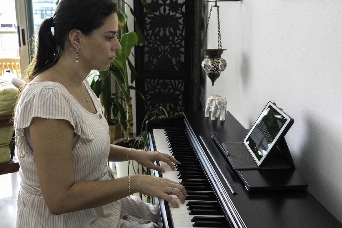 How to Use Piano Apps to Supplement Your Piano Lessons | 7 Ideas