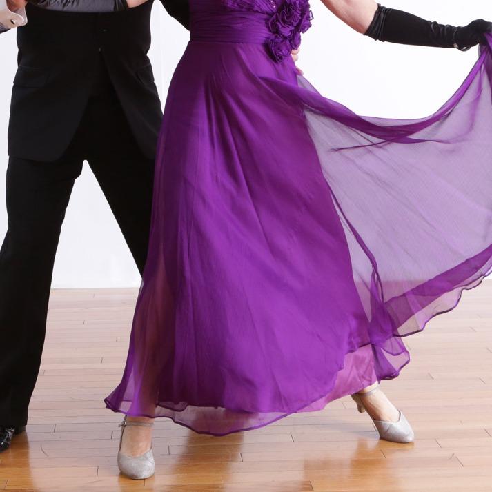 Basic Steps in Swing/Lindy Hop, Salsa, Waltz/Foxtrot - Dance Class