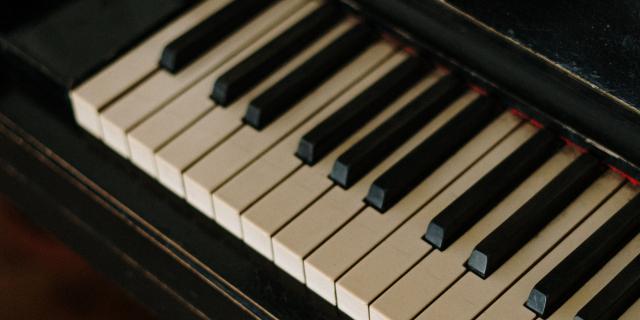 Beginning Piano For Seniors - Piano Class