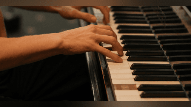 What is a Wrist Float Off in Piano