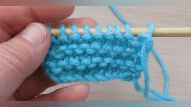How to make a knit stitch