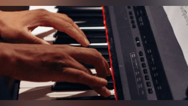 Learn and Easily Play Echoes and Glistening Glissandos