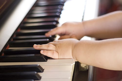 piano hand position
