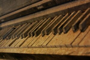 Close up of a dirty piano