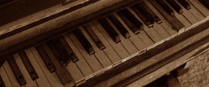 how to clean piano keys