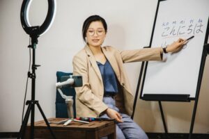 Female teacher giving a Japanese lesson online
