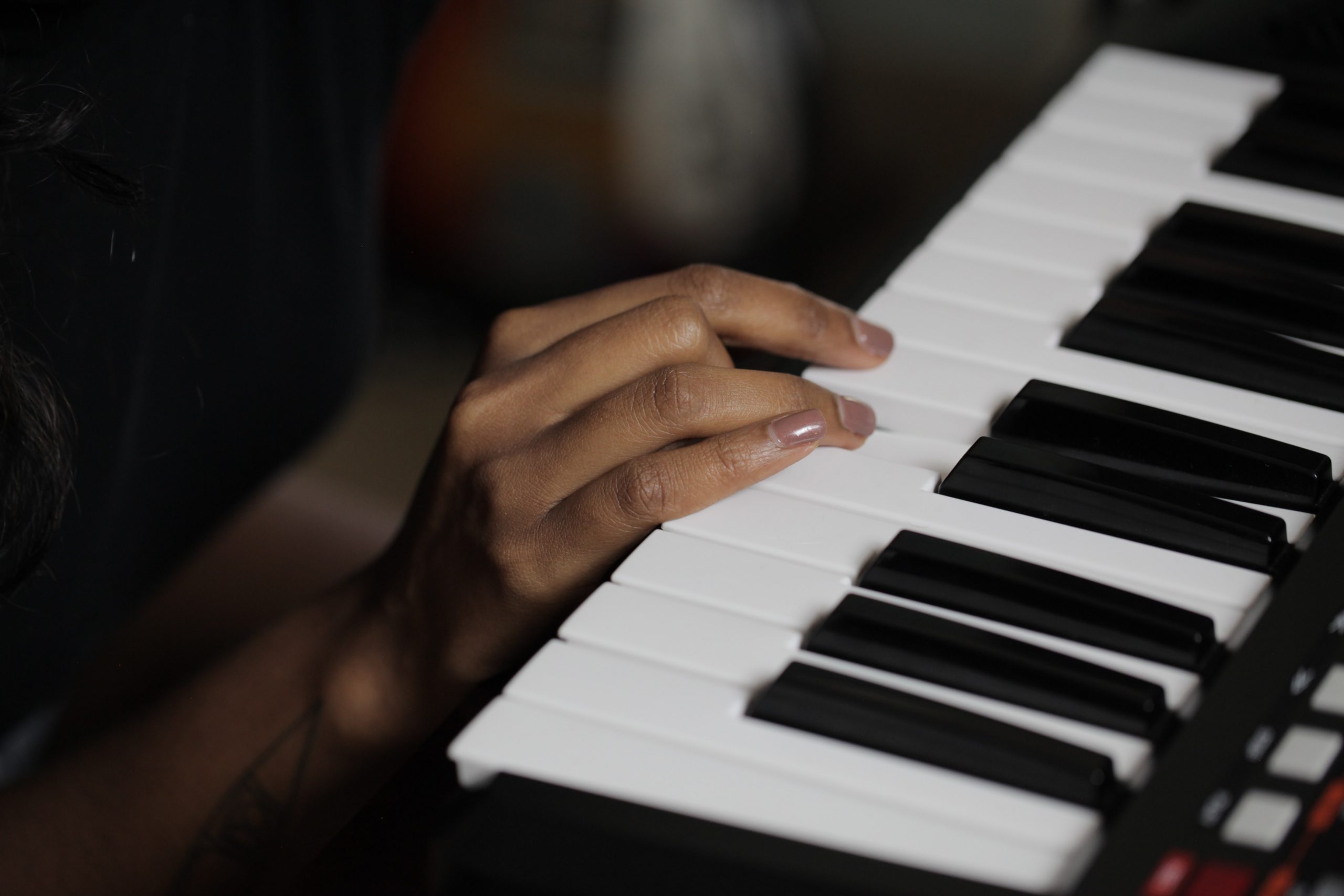 Free Piano Lessons Online: Learn technique, theory & play great songs