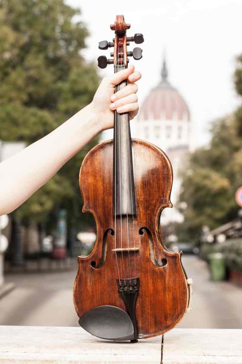 Pligt brugerdefinerede fast New isn't always better: Benefits of Playing on an Old Violin