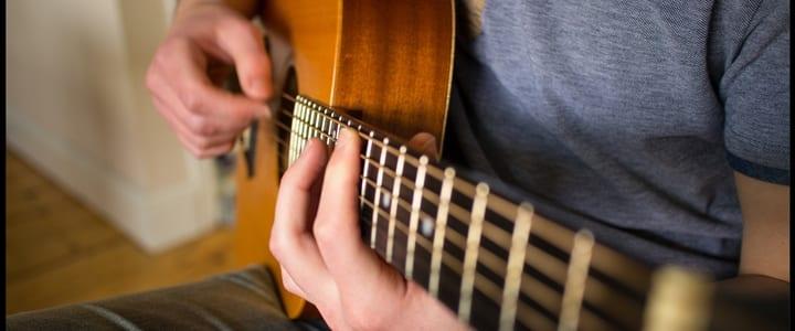 The Do's And Don'ts Of Buying The Best Beginner Acoustic Guitar