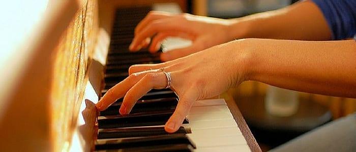 How to Play Piano Faster: 5 Piano Finger Exercises to Increase Speed