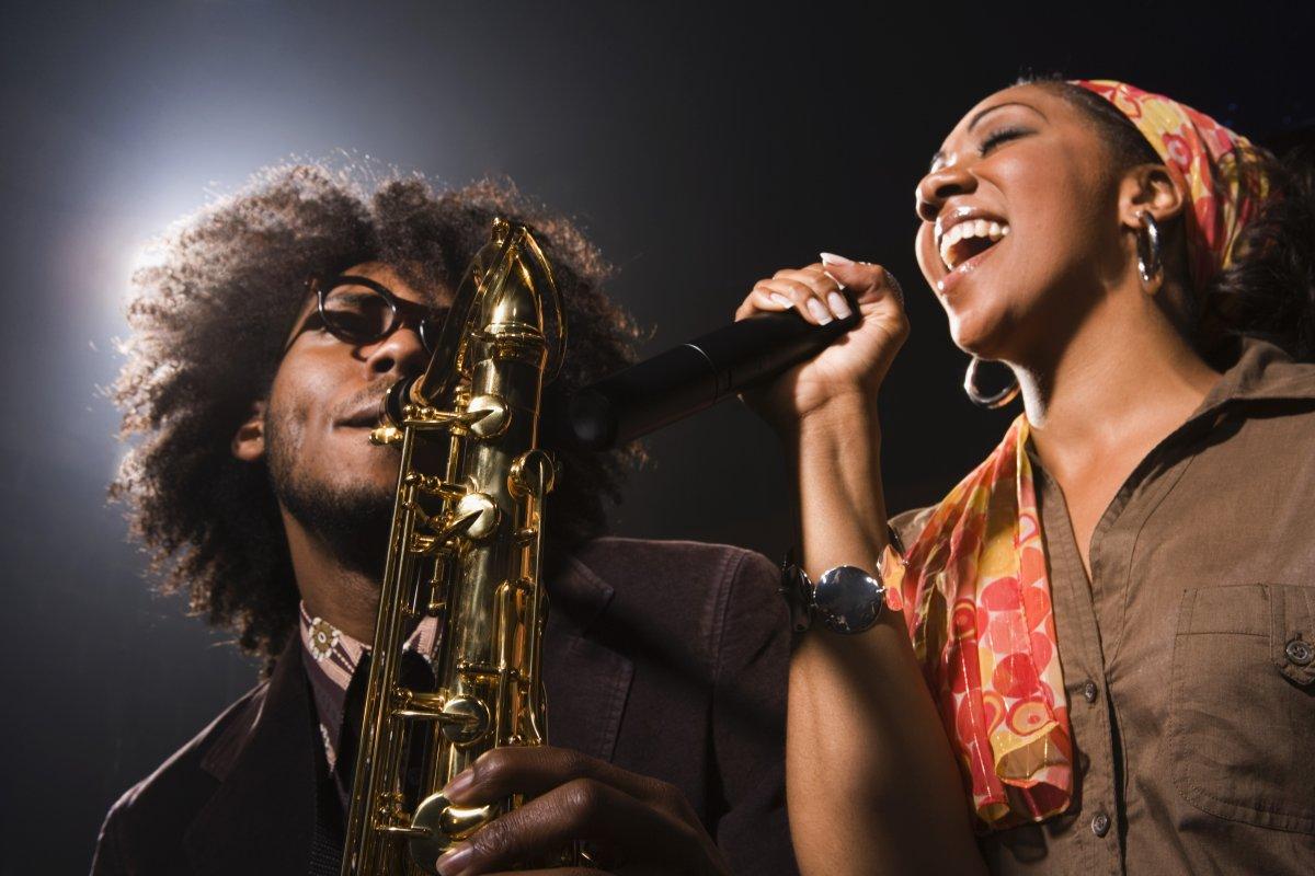 15 Fantastic Female Jazz Songs | Take Lessons